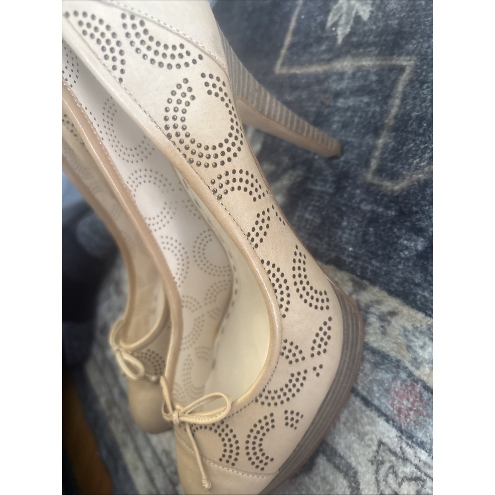 Coach Bethanie Sand Platform Pump - size 9 - Picture 4 of 8